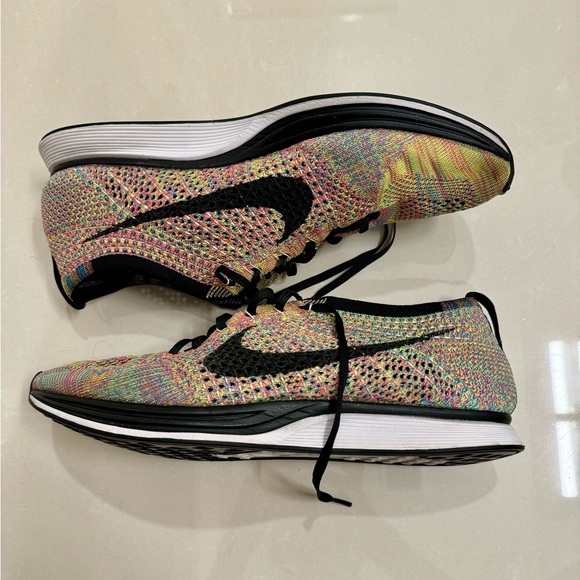 2016 EUC Nike Flyknit Racer Multicolor Size 12 - Picture 3 of 7